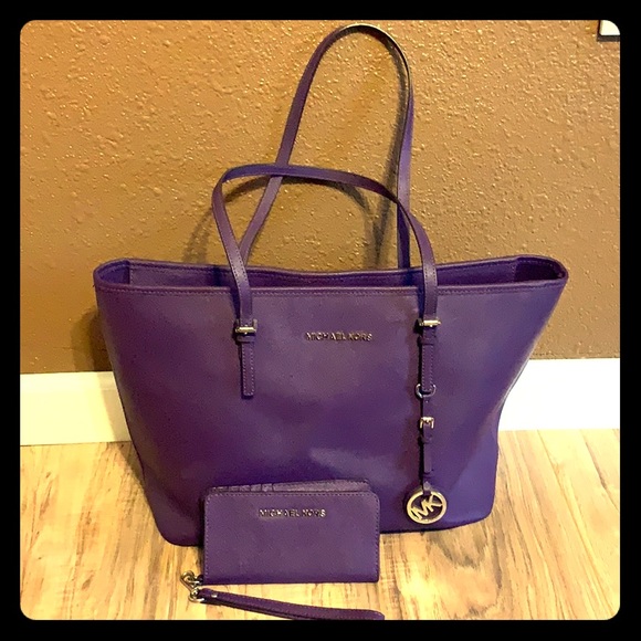 michael kors plum purse